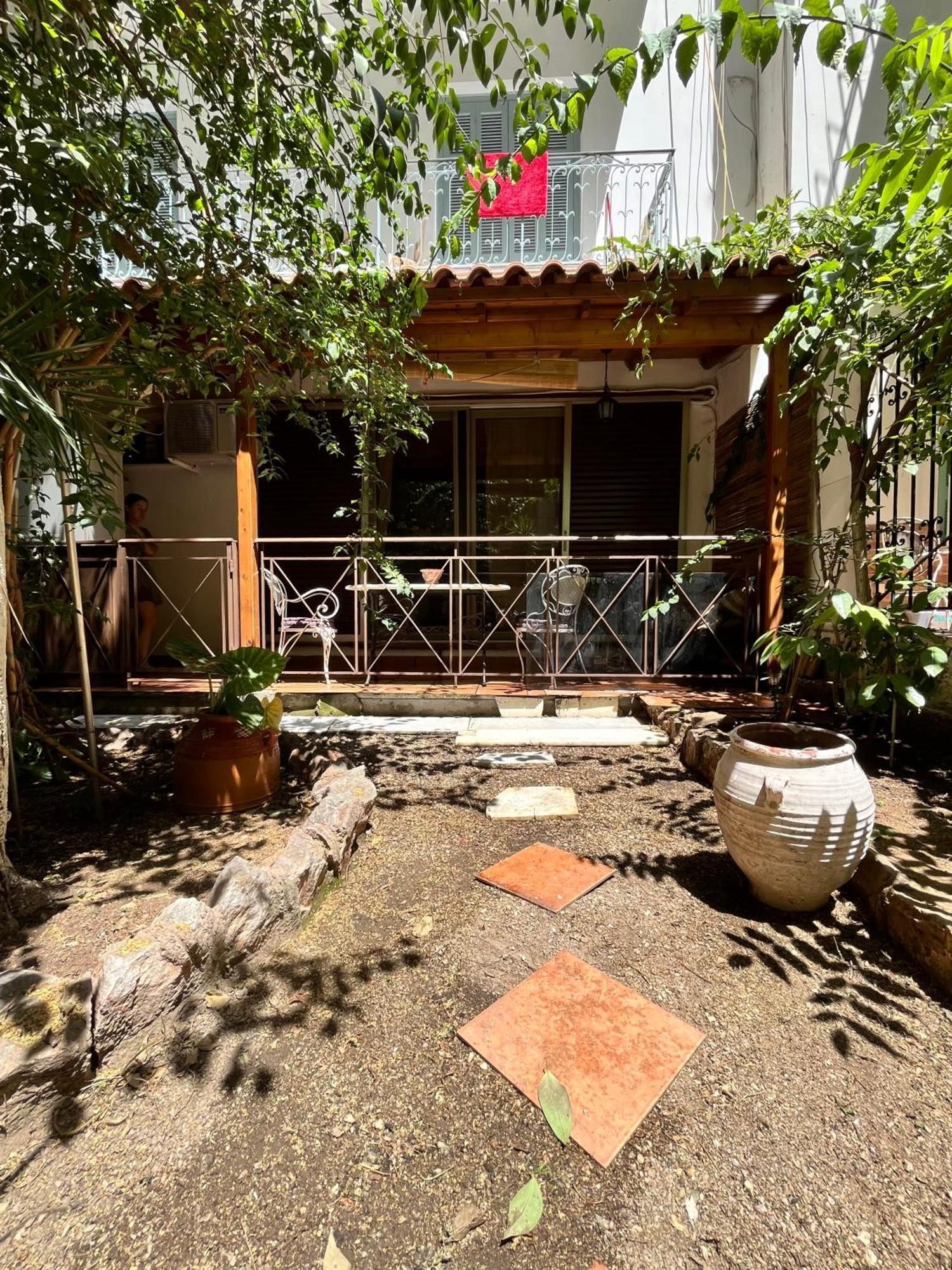 Quiet Apartment With Garden View In Kolonaki 雅典 外观 照片