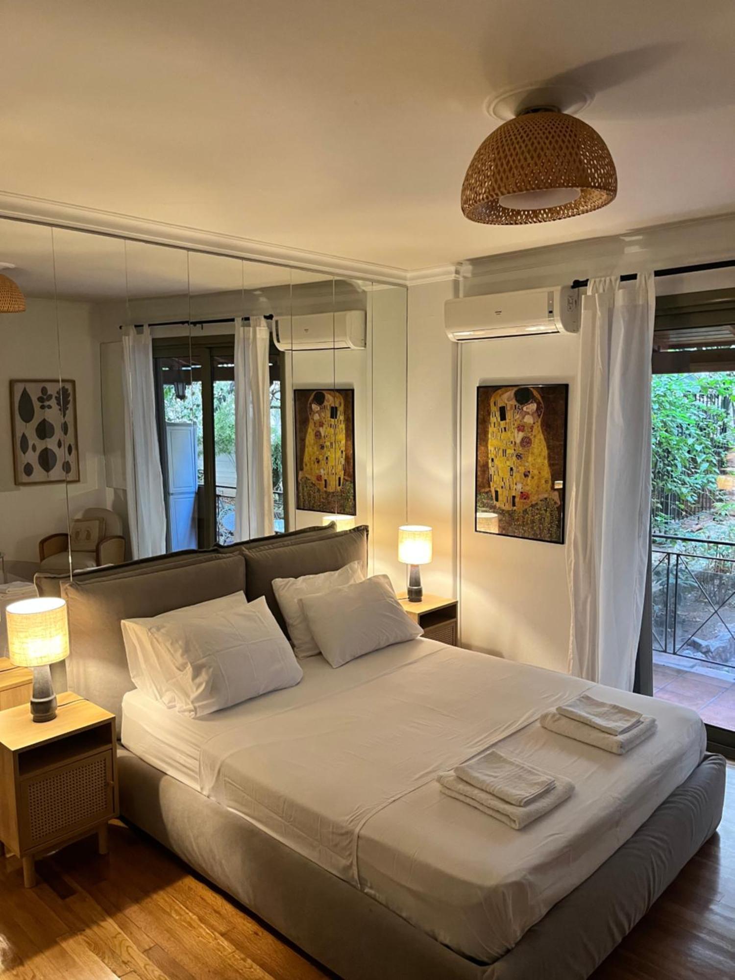 Quiet Apartment With Garden View In Kolonaki 雅典 外观 照片