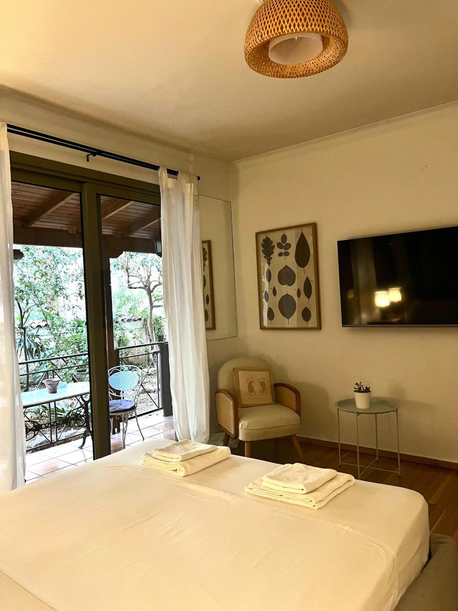 Quiet Apartment With Garden View In Kolonaki 雅典 外观 照片